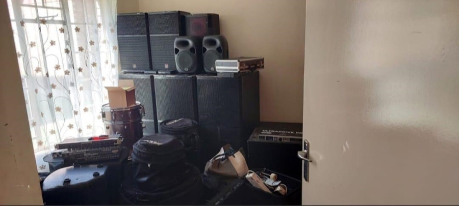 2 Bedroom Property for Sale in Waterval East North West